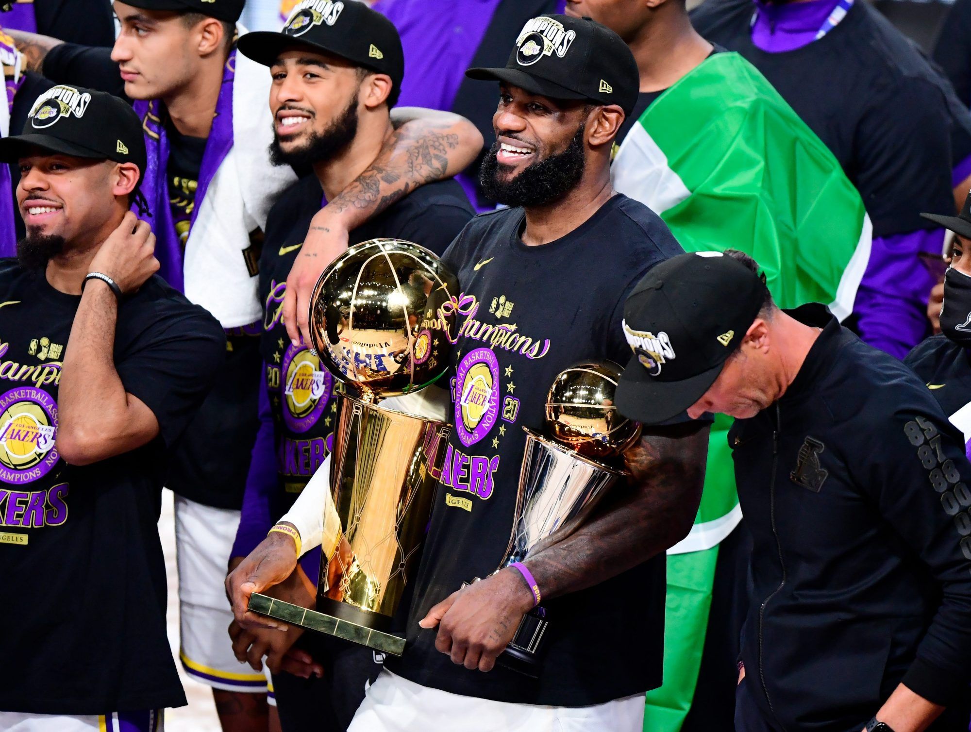 Five key moments as the Lakers win their 17th title Franchise Sports