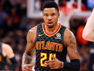 Kent Bazemore playing for the Hawks