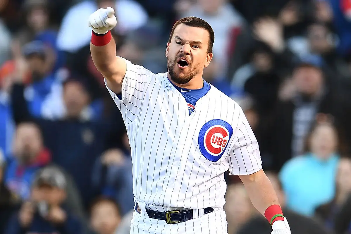 Kyle Schwarber: Cubs non-tender outfielder, making him free agent